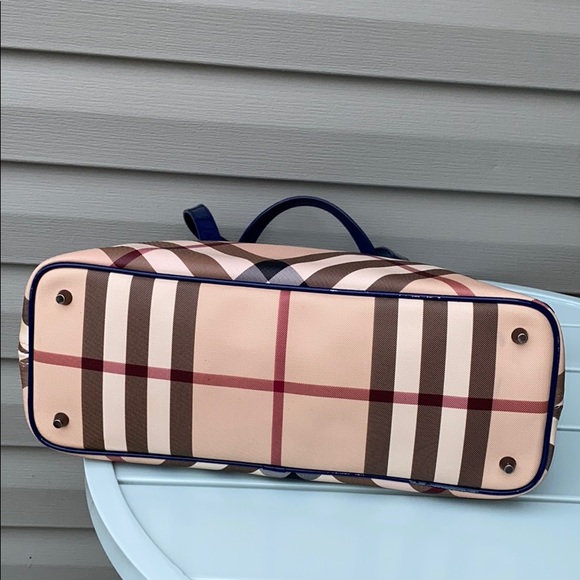 Authentic Burberry supernova tote - Picture 8 of 14